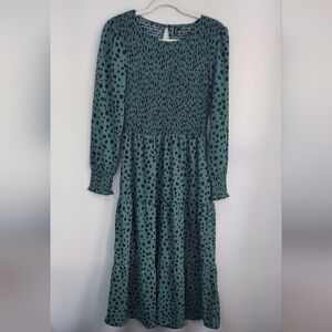 Zattcas Long Sleeve Smovked Tiered Dress